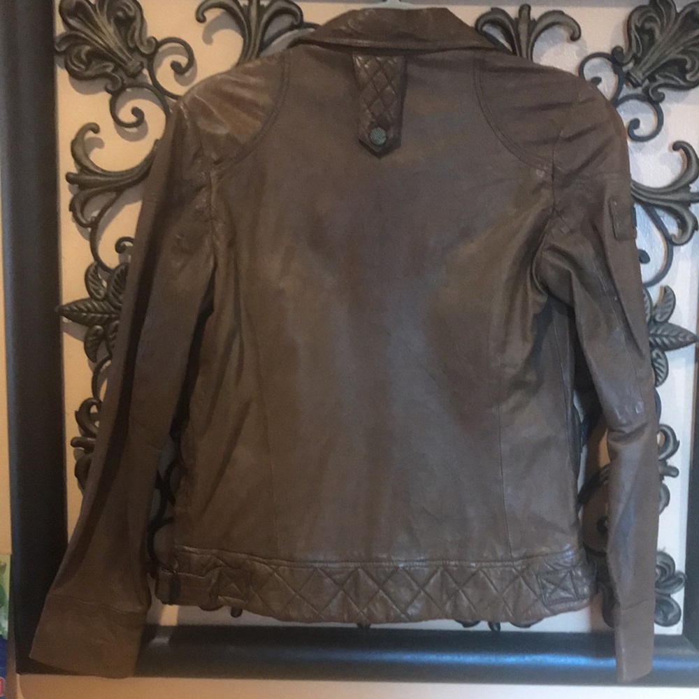 Leather jacket - Picture 5 of 7